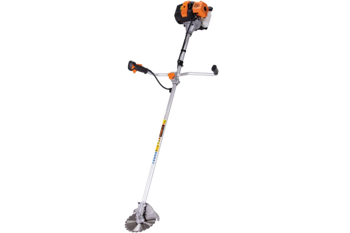 BC 1900 PE trimer za travu