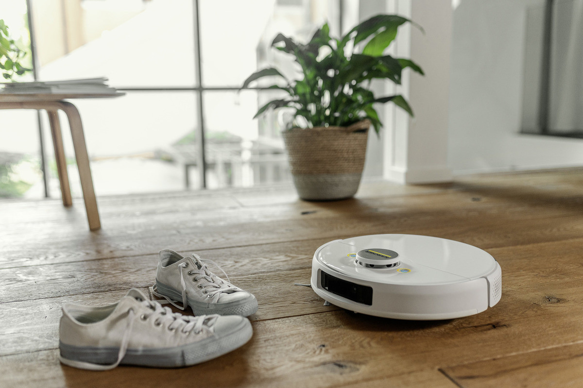 Robotski usisavač s funkcijom brisanja RCV 5
